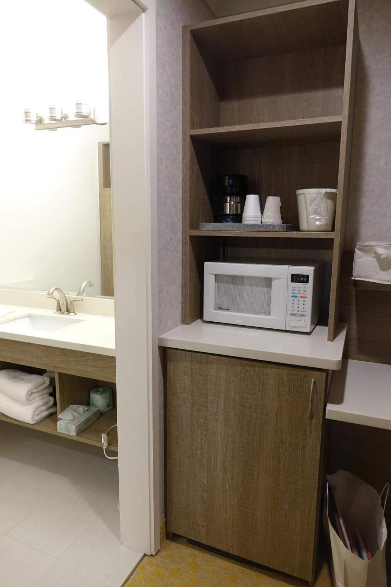 fridge, microwave, coffee/tea maker