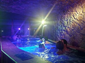 Sauna, hot tub, Turkish bath/hammam