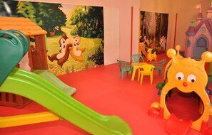 Children’s play area – indoor