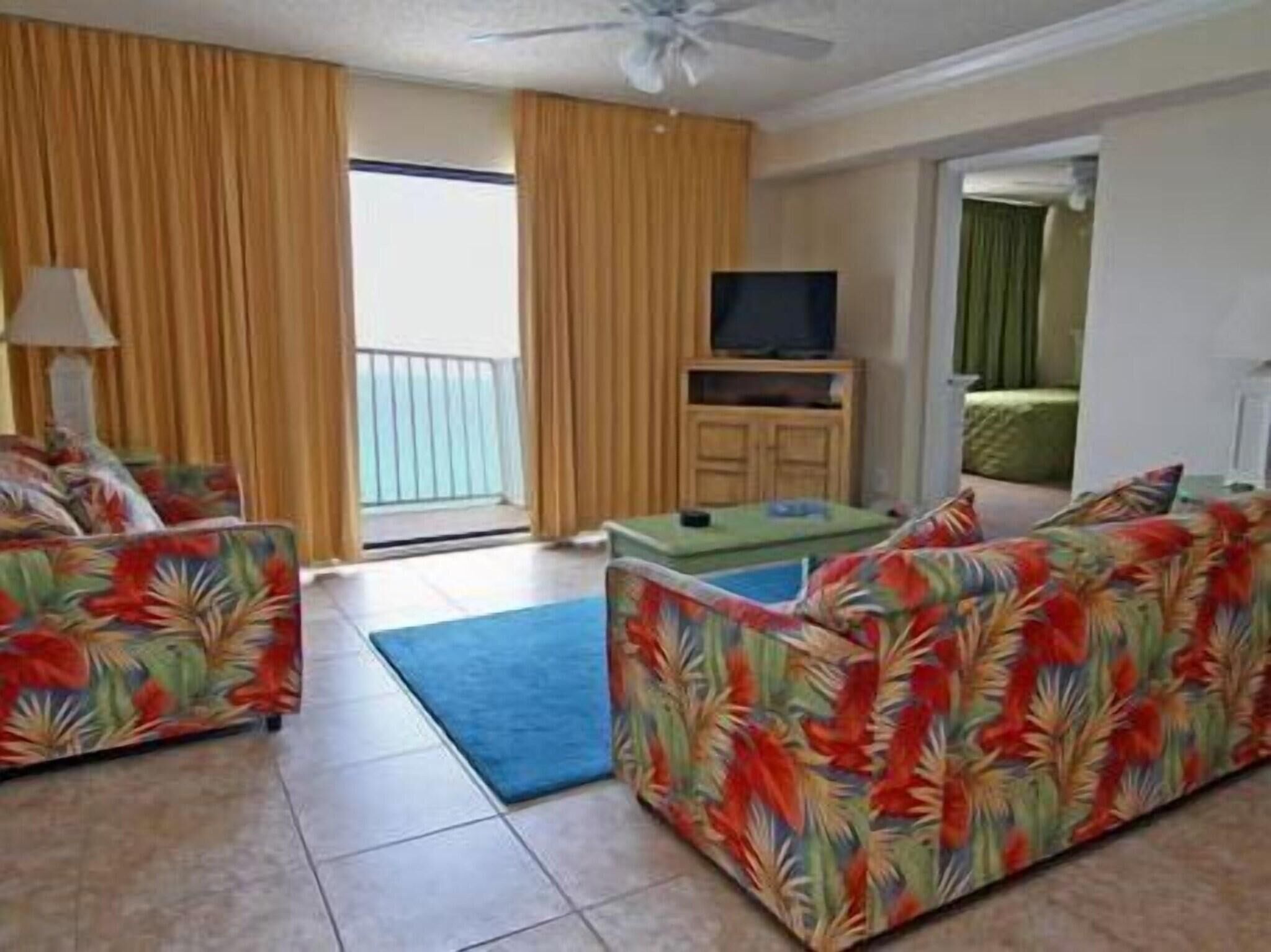 Iron/ironing board, free WiFi