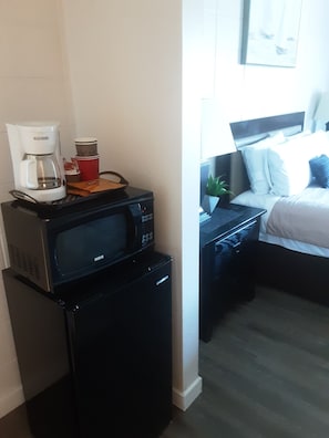 客房, 1 张大床 | 笔记本电脑工作区、隔音、折叠床/加床（额外收费）、免费 WiFi