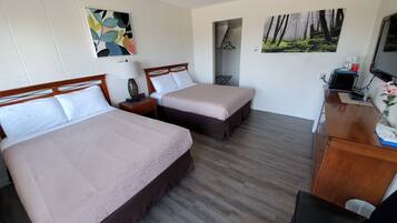 Habitación, 2 camas matrimoniales | Vista desde la habitación