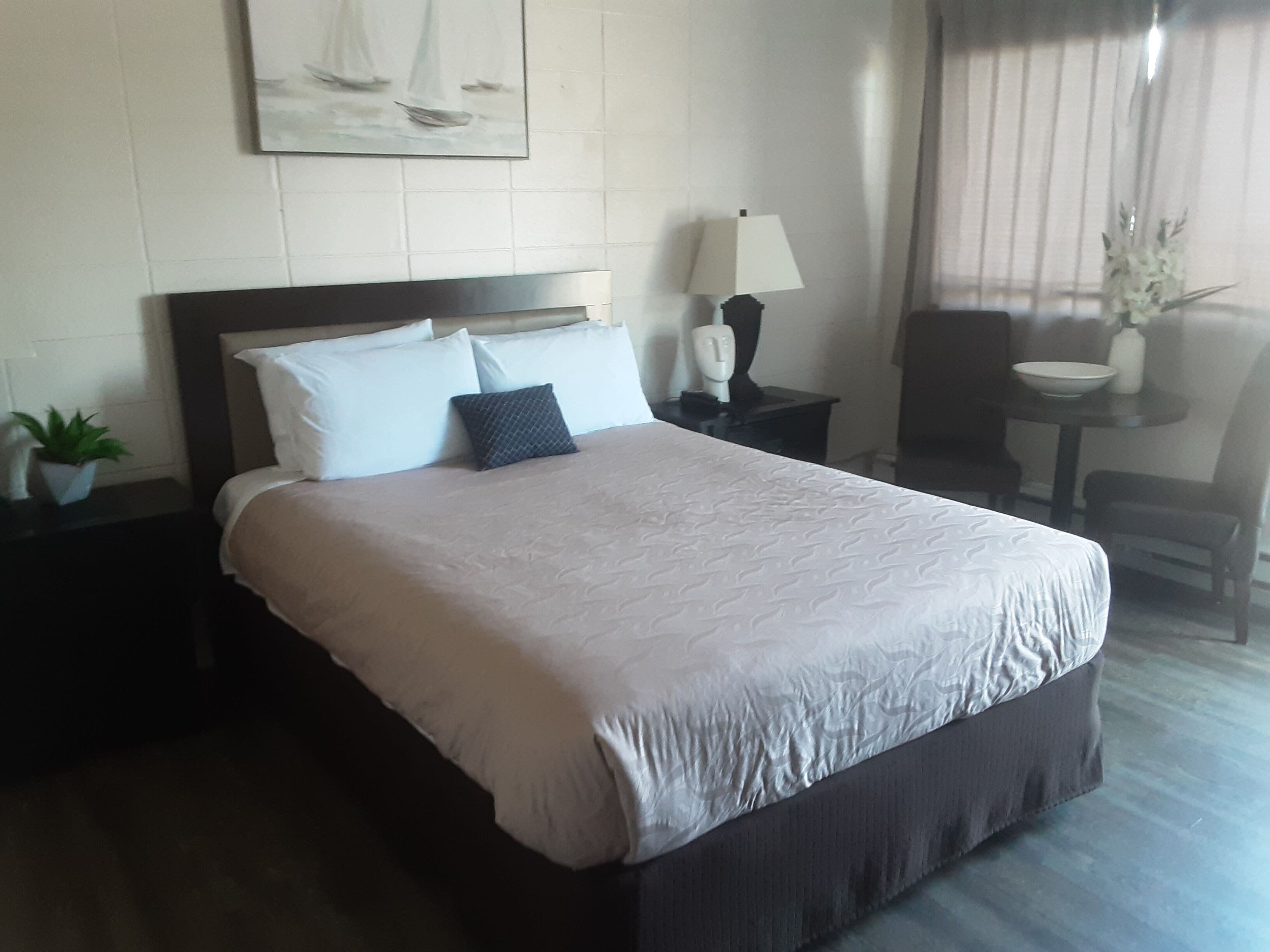 Laptop workspace, soundproofing, rollaway beds, free WiFi