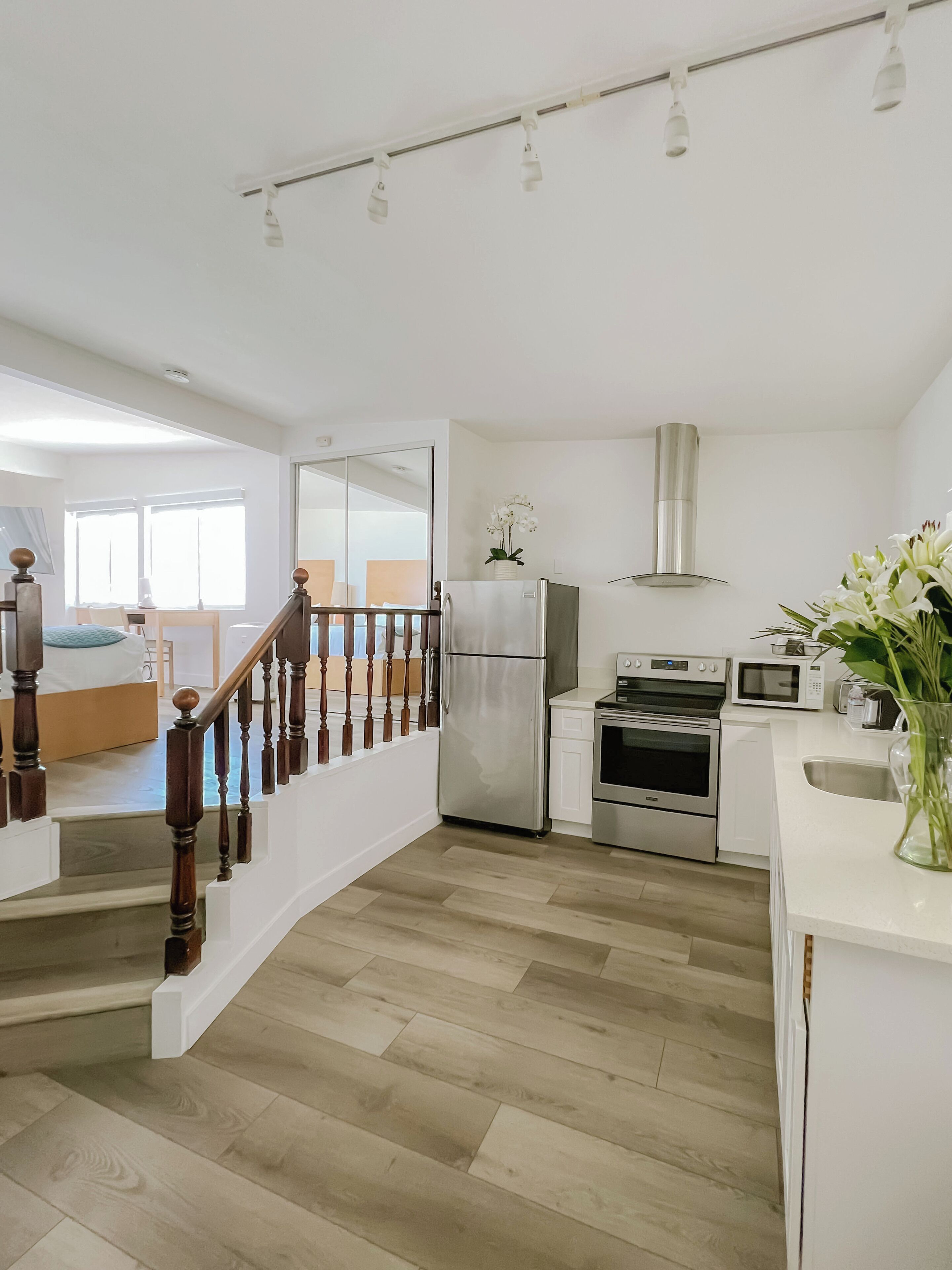 suite, multiple beds, oceanfront (ocean front junior suite 2 king beds) | private kitchen | microwave, coffee/tea maker