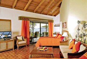 Bangalô, 2 camas Queen | Camas Select Comfort, cofres nos quartos, cortinas blackout