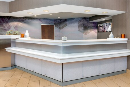 SpringHill Suites by Marriott Asheville - Image 2