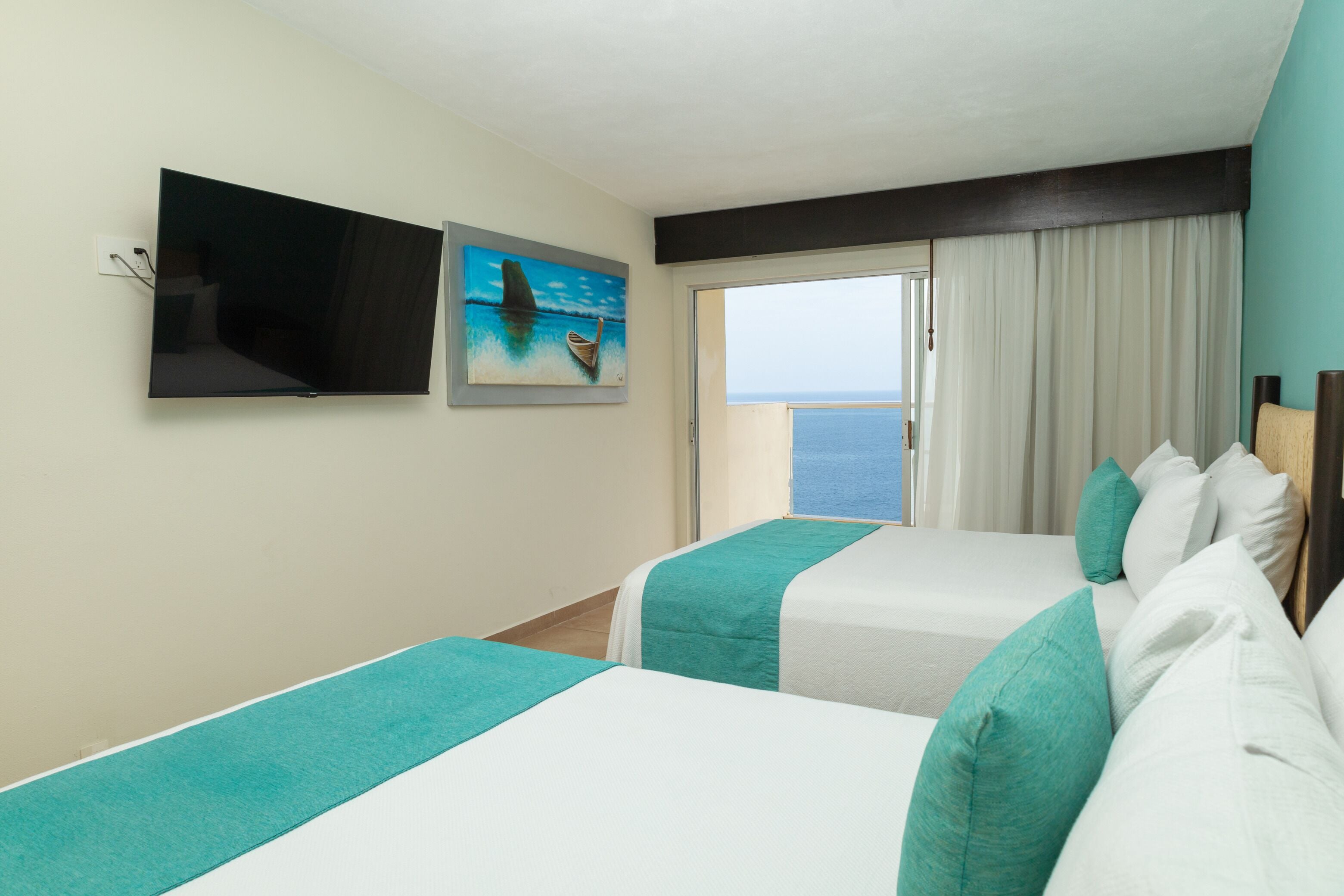 Estudio de lujo | Minibar, caja de seguridad en la habitación y cortinas blackout 