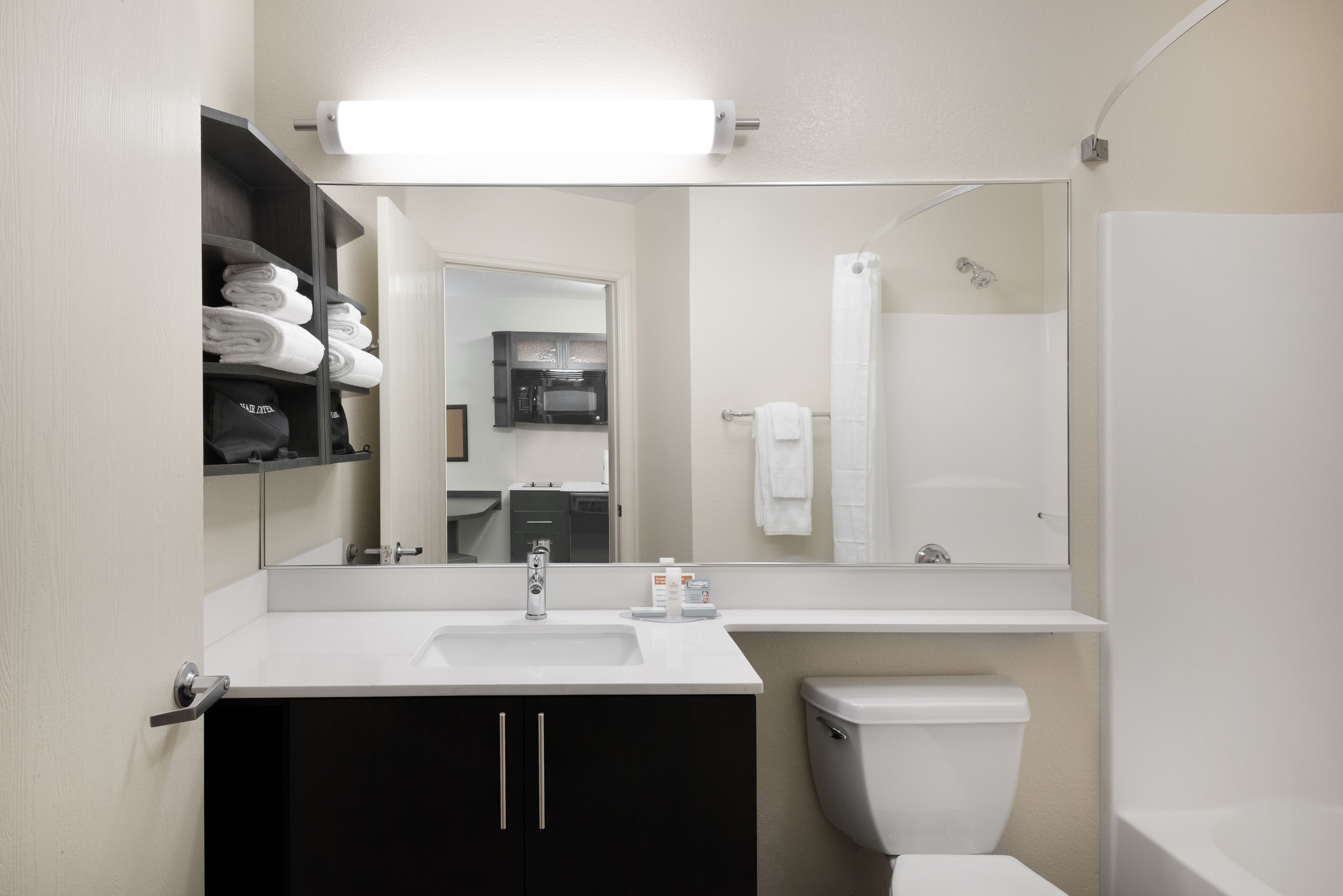 Separate tub and shower, deep soaking tub, free toiletries, hair dryer