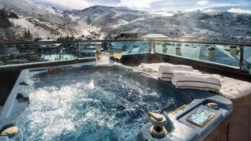 Grand Suite The Level | Edredones de plumas, colchones viscoelásticos, minibar y caja fuerte