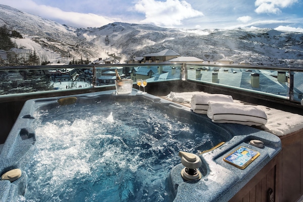 Cubrecamas, colchones con efecto memoria y minibar