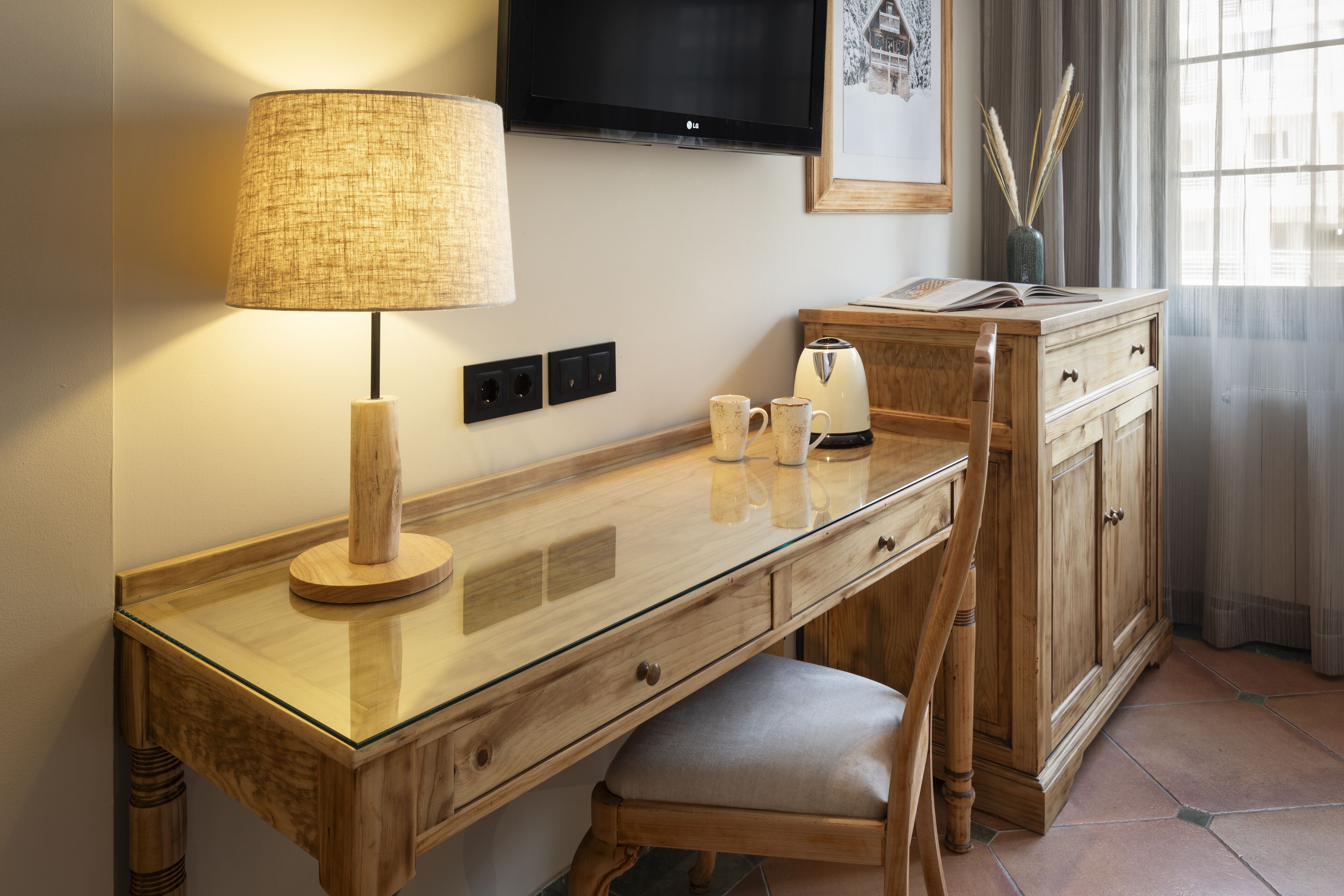 1 bedroom, down duvets, memory-foam beds, minibar