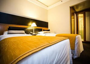 Standard Suite, 2 Twin Beds | Minibar, in-room safe, desk, blackout drapes