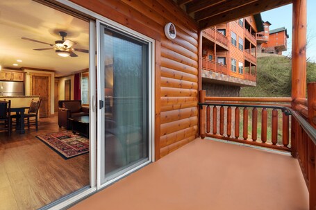 Westgate Smoky Mountain Resort Water Park - Image 37