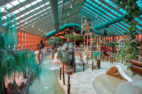 Westgate Smoky Mountain Resort Water Park - Image 15