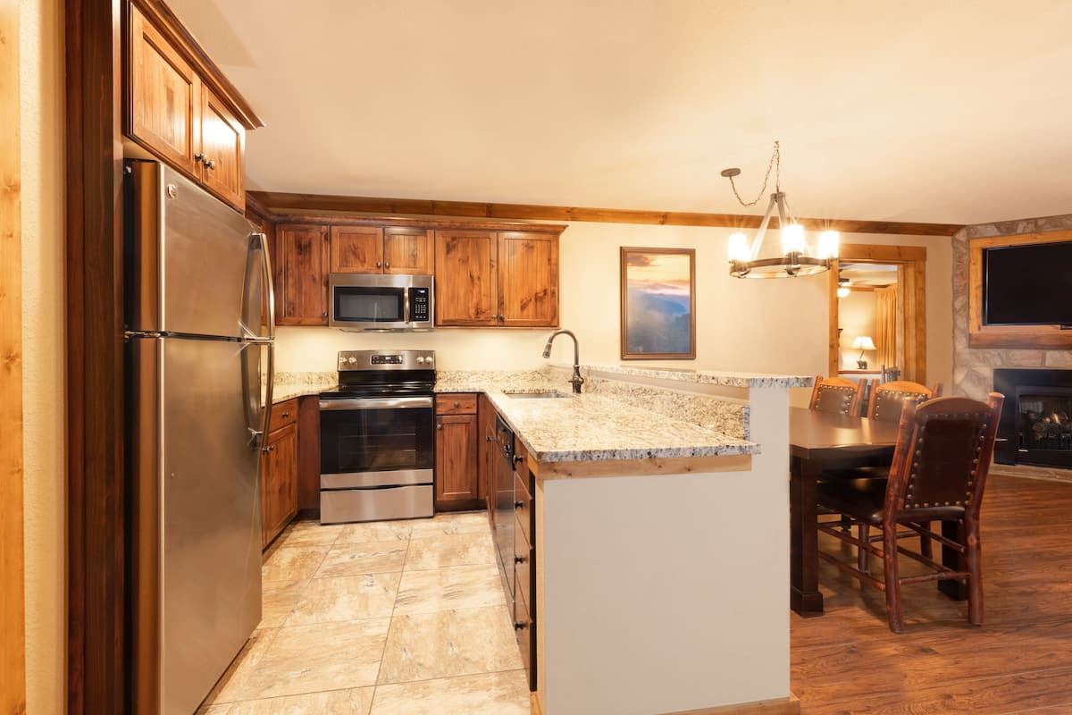 villa, 3 bedrooms | private kitchen | paper towels