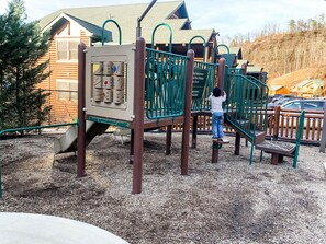 Children’s play area – outdoor
