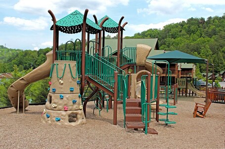 Westgate Smoky Mountain Resort Water Park - Image 84