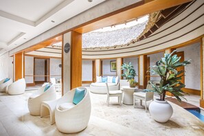 Sauna, bañera de hidromasaje, baño turco, tratamientos corporales 