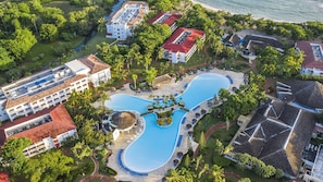 Outdoor pool, sun loungers