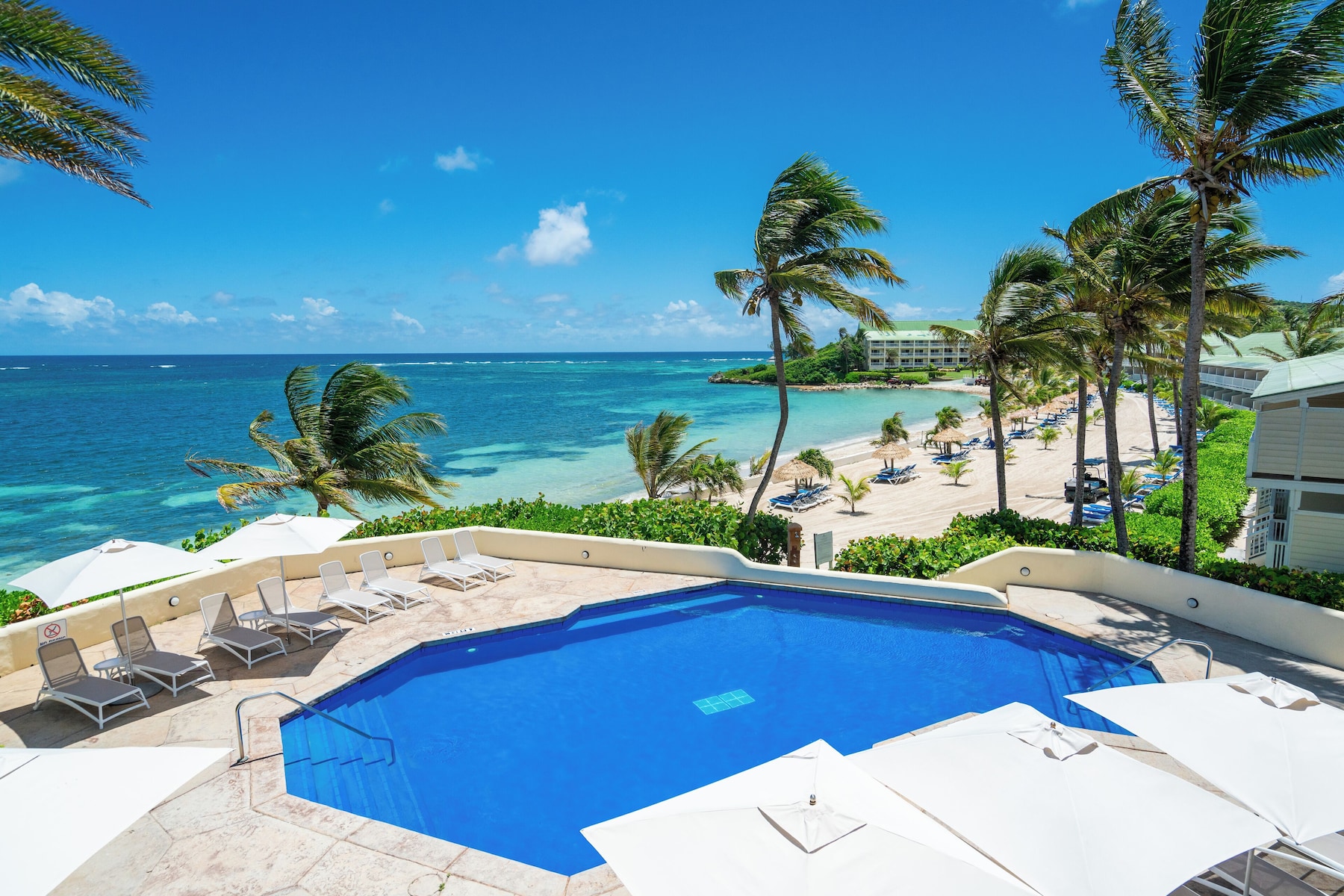 6 outdoor pools, pool umbrellas, pool loungers