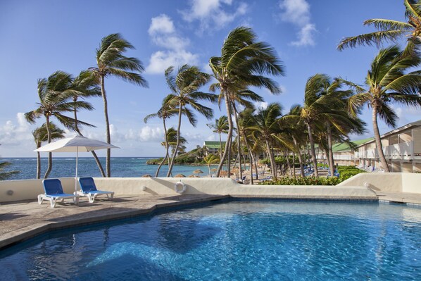6 piscinas al aire libre, sombrillas, tumbonas