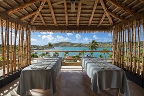 Couples treatment rooms, body treatments, hydrotherapy
