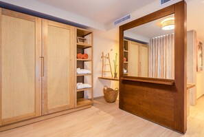 Ókeypis drykkir á míníbar, öryggishólf í herbergi