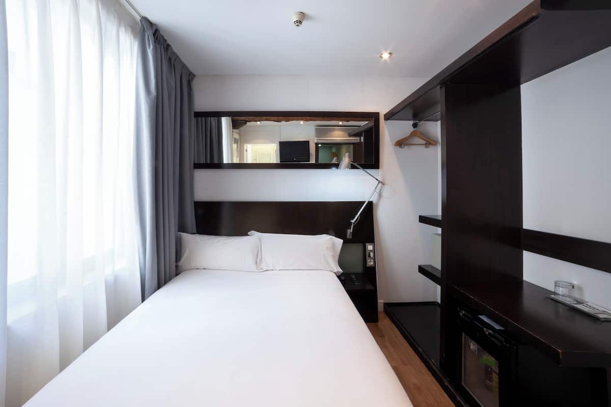 Minibar, in-room safe, desk, blackout curtains