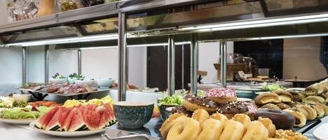 Desayuno buffet incluido todos los días