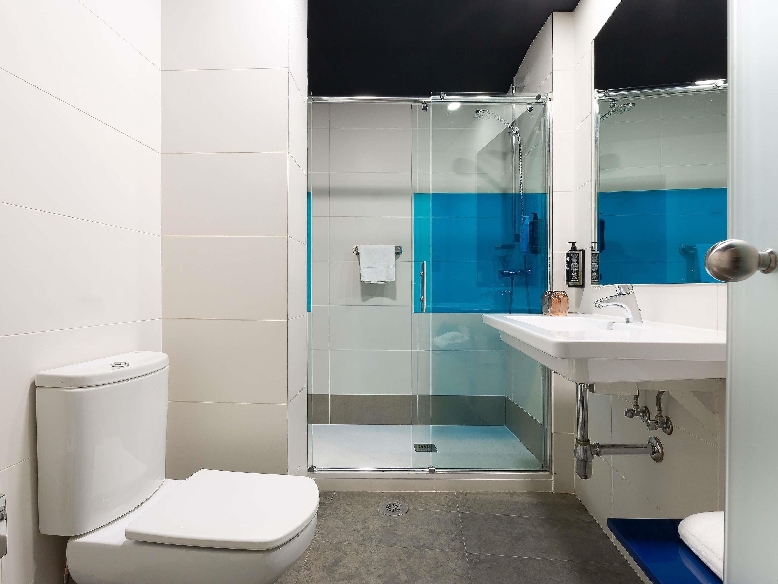 superior room, 2 single beds | minibar, in-room safe, desk, blackout curtains