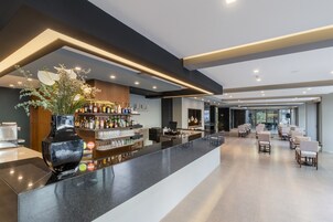 供应早餐和晚餐，花园景观