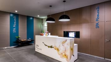 Couples treatment room(s), sauna, body treatments, aromatherapy