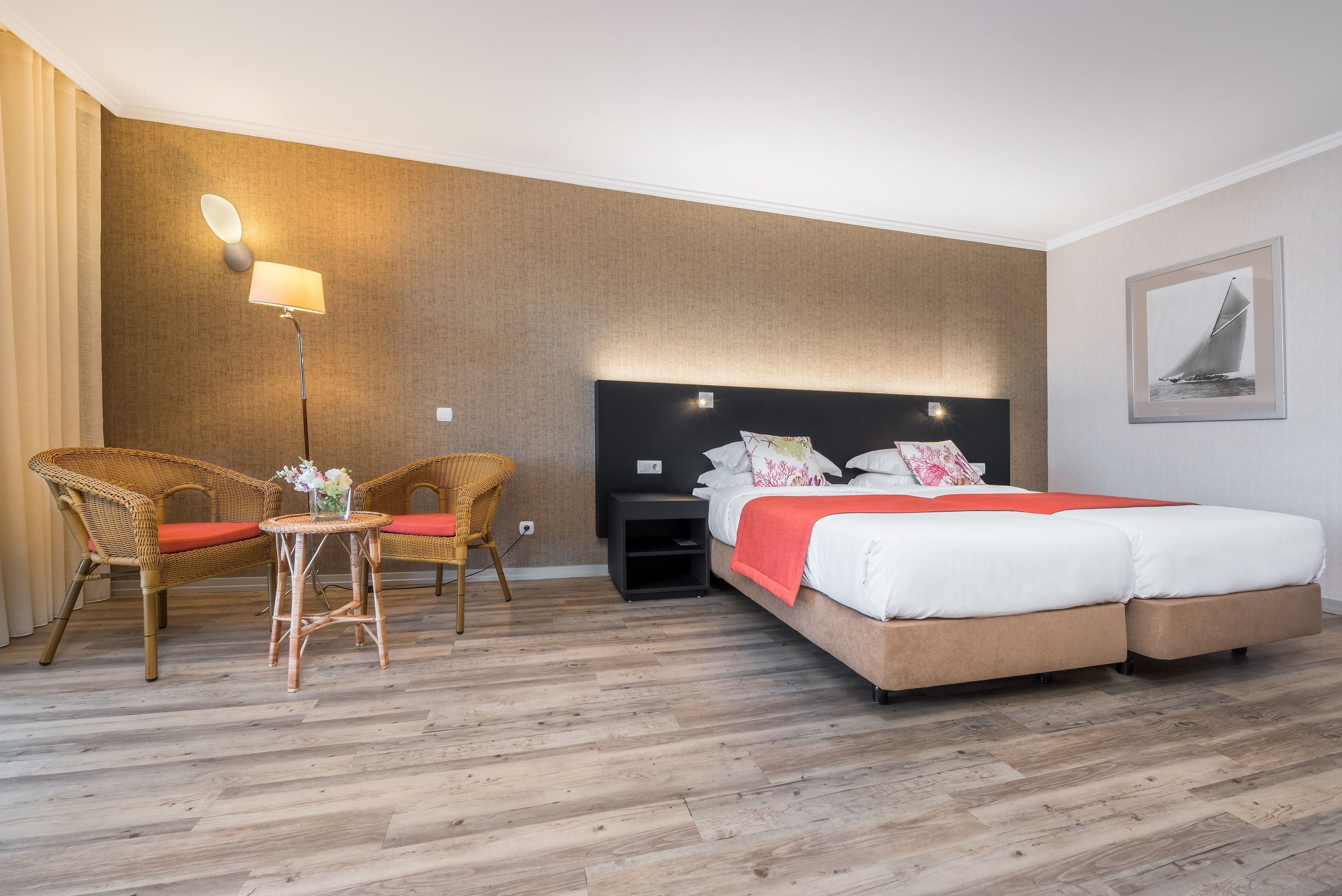 standard room, sea view | minibar, in-room safe, desk, laptop workspace