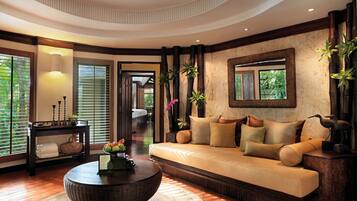 Family Pavilion | Down duvets, minibar, in-room safe, desk