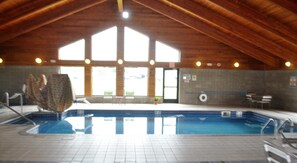 Indendørs pool