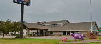 FairBridge Inn & Suites in Thorp, WI