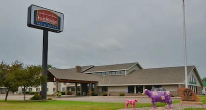 FairBridge Inn & Suites in Thorp, WI