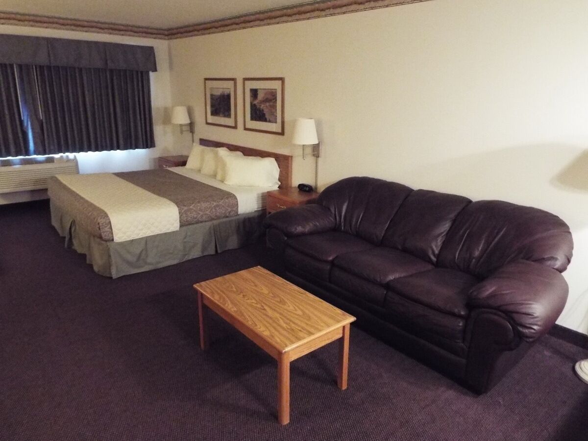 FairBridge Inn & Suites in Thorp, WI Reviews, Deals & Photos 2023