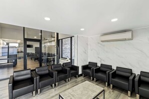 Lobby - SureStay By Best Western Phoenix Airport (Phoenix)