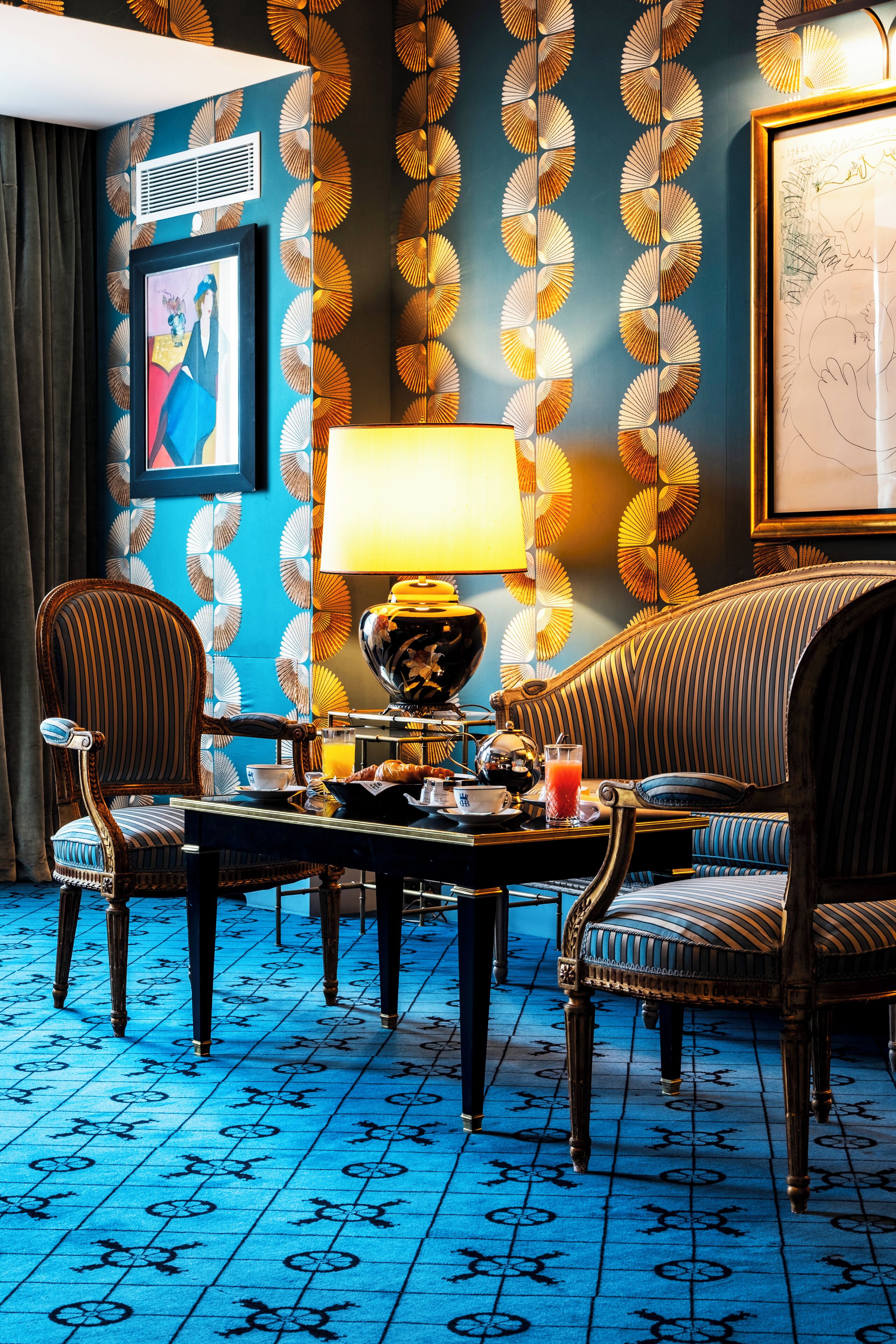 suite, 1 king bed with sofa bed | 1 bedroom, premium bedding, minibar, in-room safe