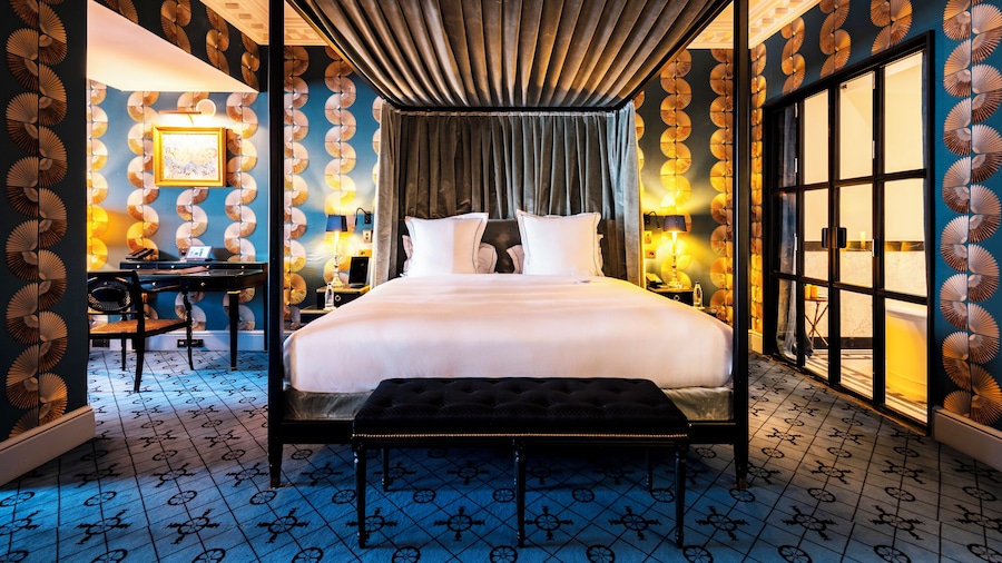 Hôtel de Berri Champs-Élysées, a Luxury Collection Hotel