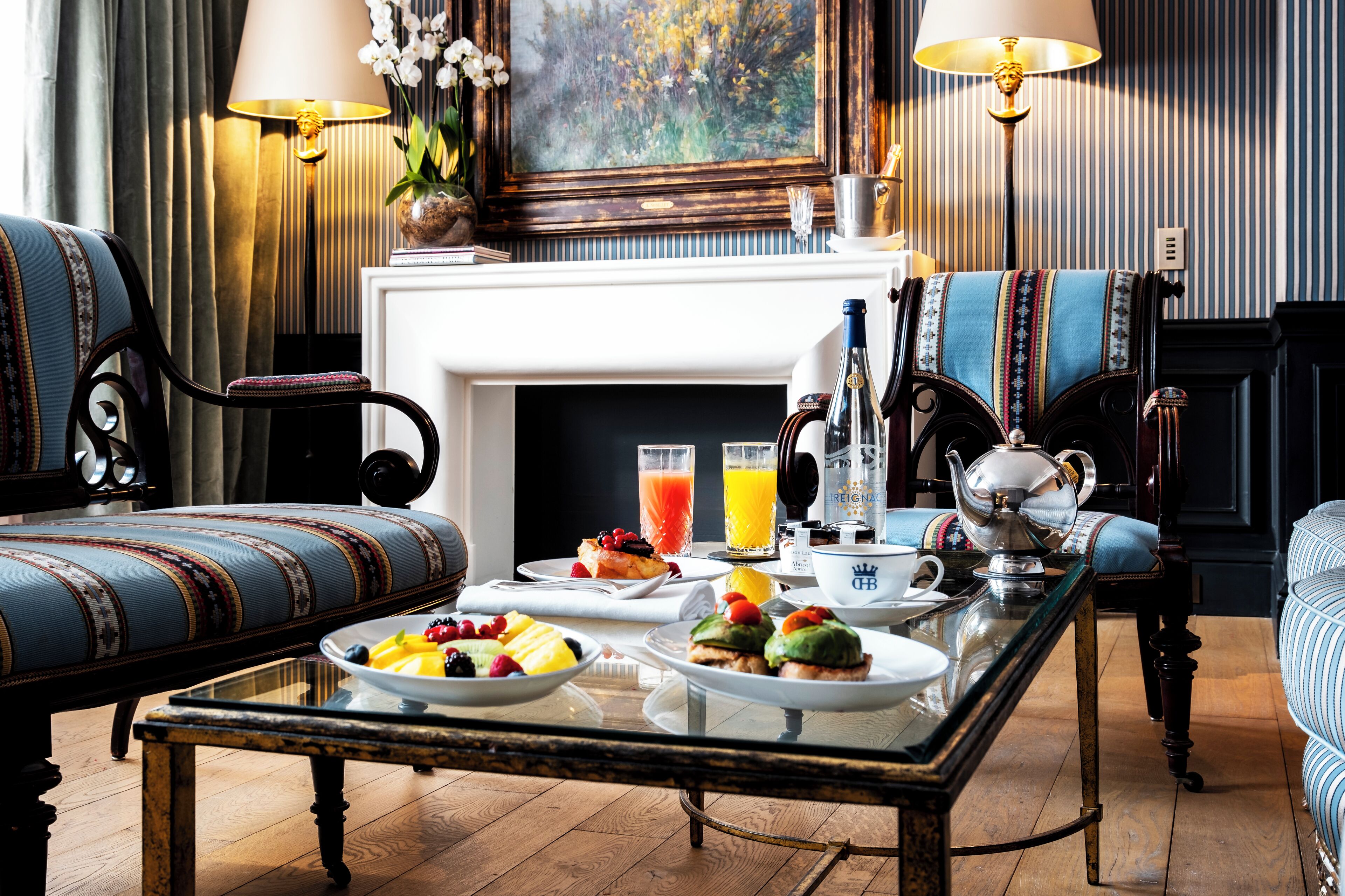 Hôtel de Berri Champs-Élysées, Paris - Easy Booking - Expedia