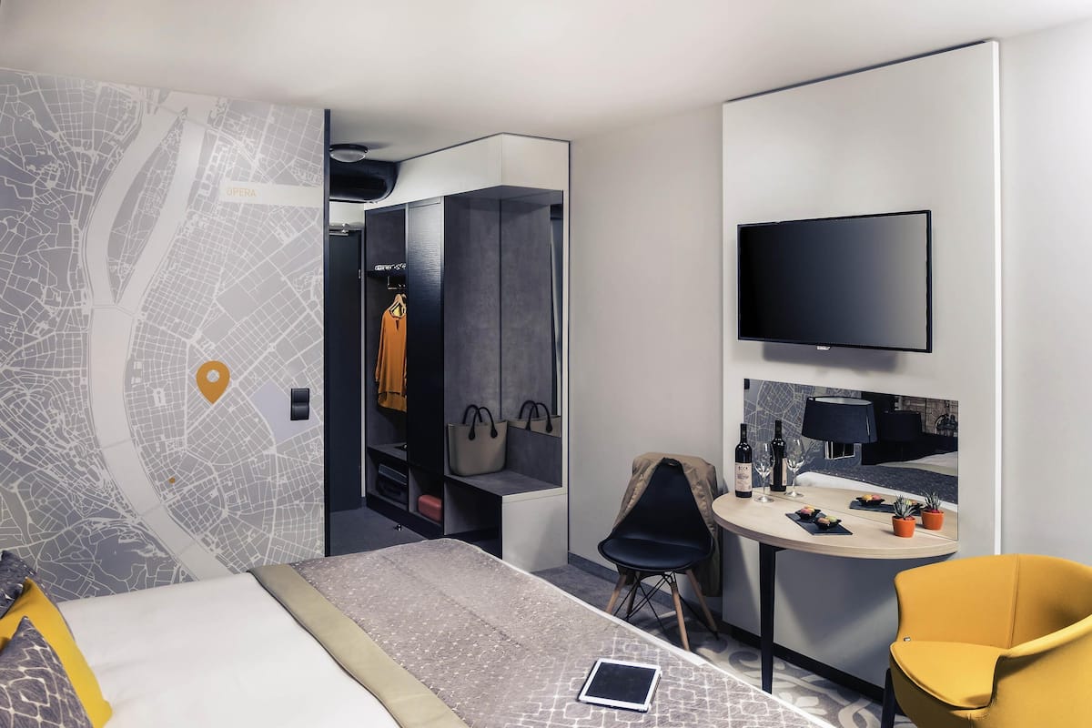 Literie hypoallergénique, minibar, coffre-fort, bureau