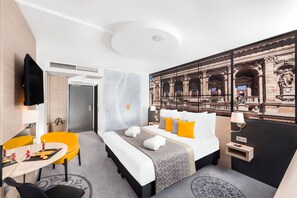 Allergikerbettwaren, Minibar, Zimmersafe, Schreibtisch