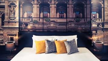 Hypo-allergenic bedding, minibar, in-room safe, desk
