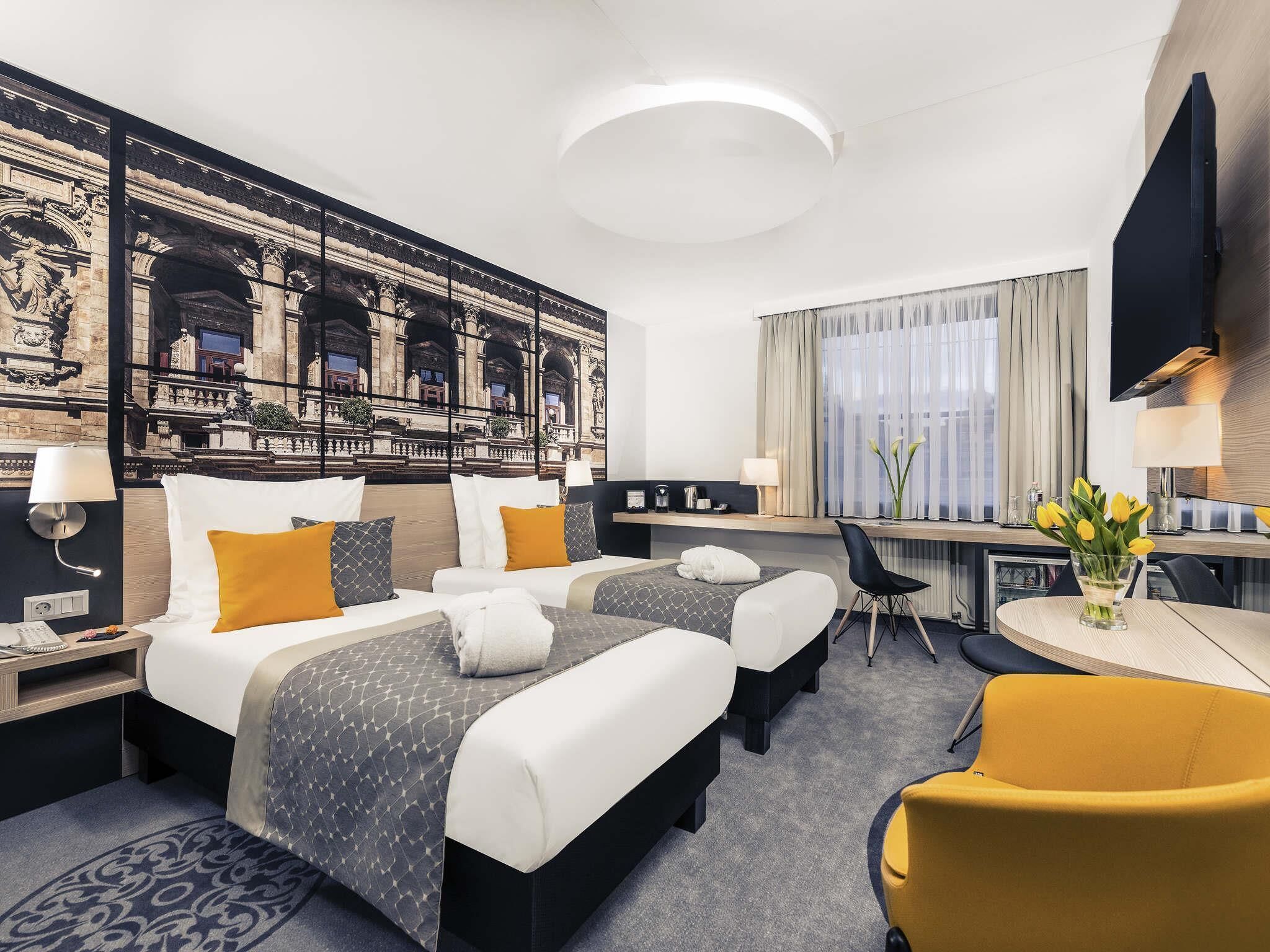 Ropa de cama hipoalergénica y minibar 