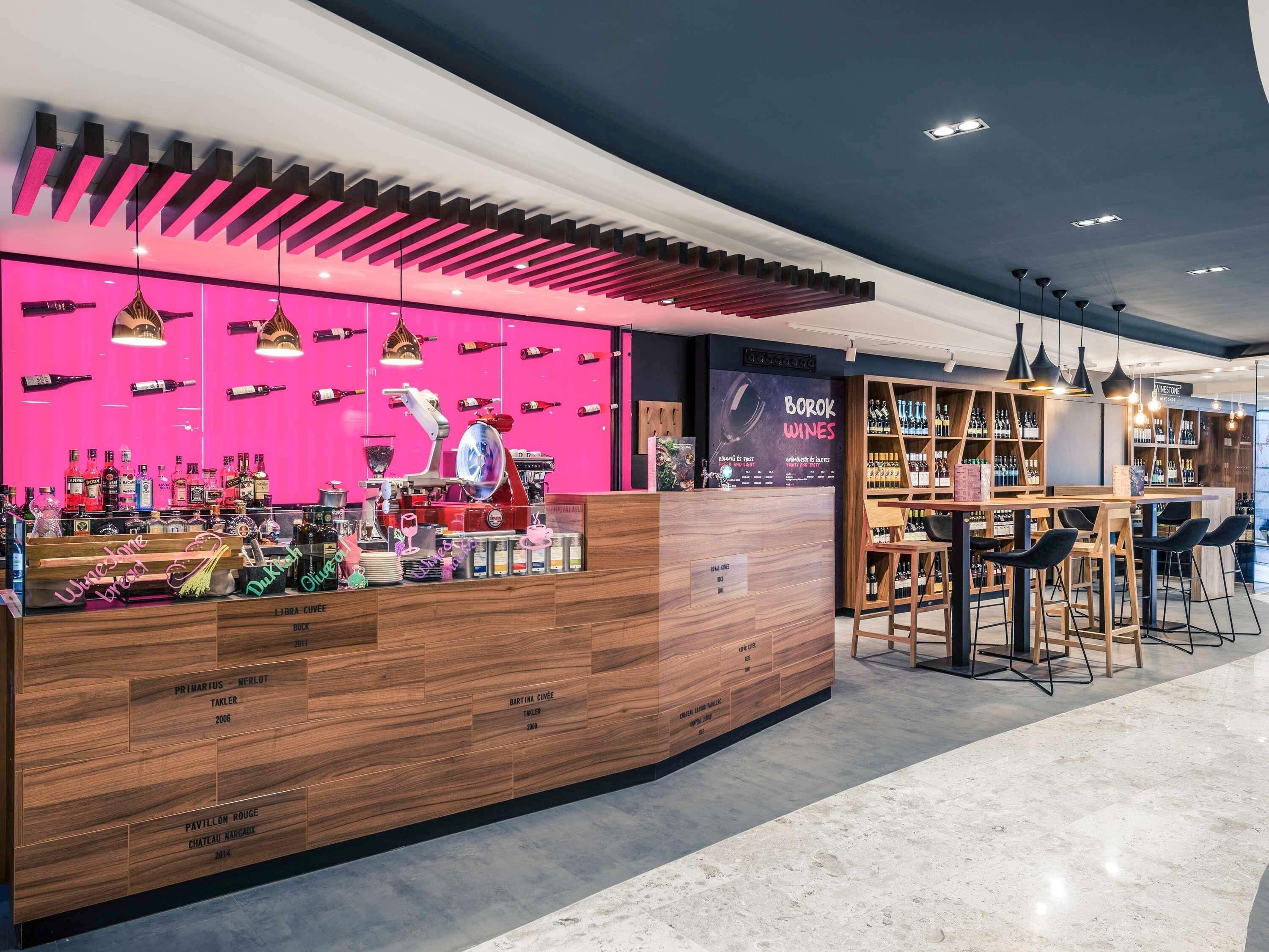 酒吧（店内）