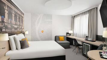 Superior-værelse - flere senge (With the touch of Budapest) | Allergivenligt sengetøj, minibar, pengeskab på værelset, skrivebord