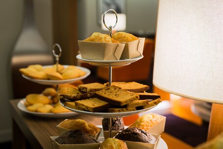 Hotel Le Derby Alma by Inwood Hotels - Image 30