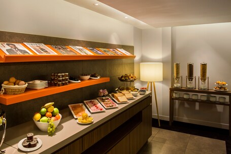 Hotel Le Derby Alma by Inwood Hotels - Image 24